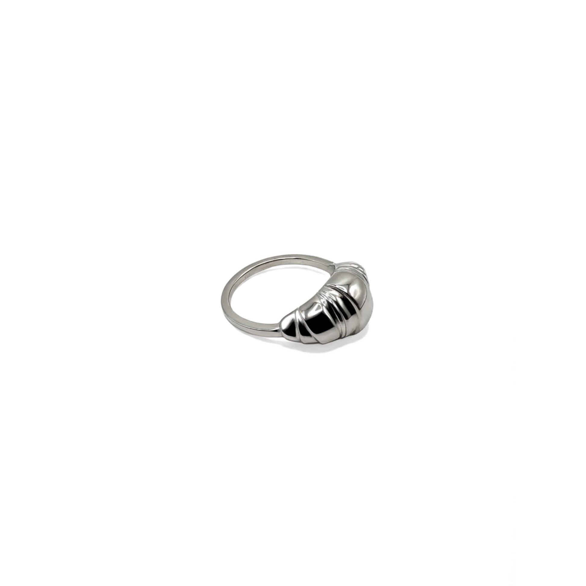 Croissant Ring 2