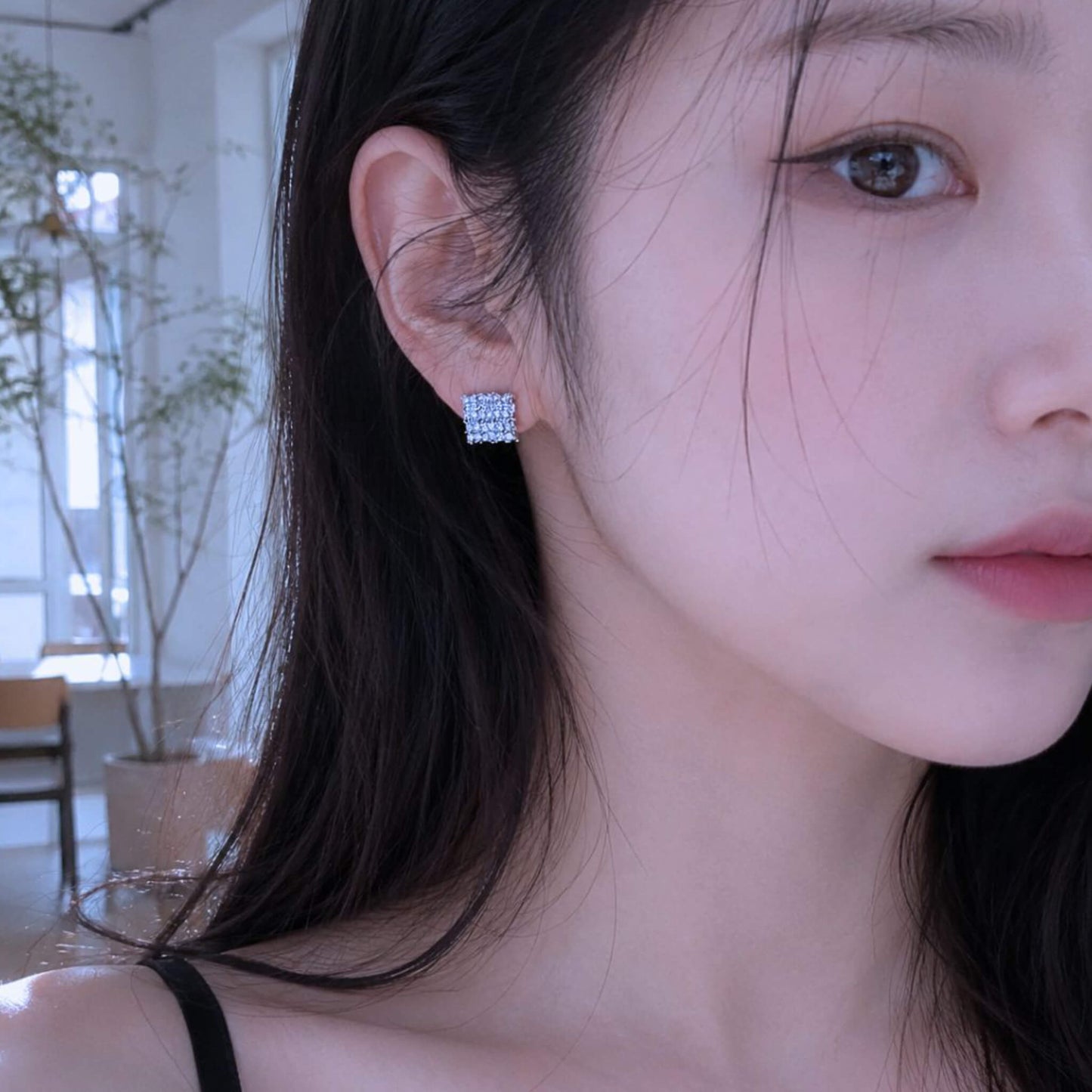 Ramen earring on it